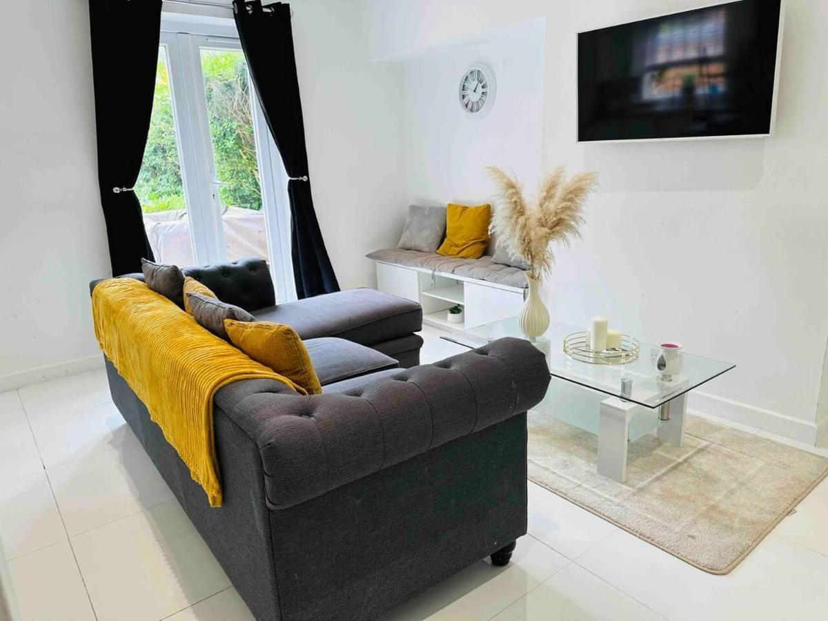 Charming 3-Bed Home Minutes From City Centre Nottingham Exterior foto