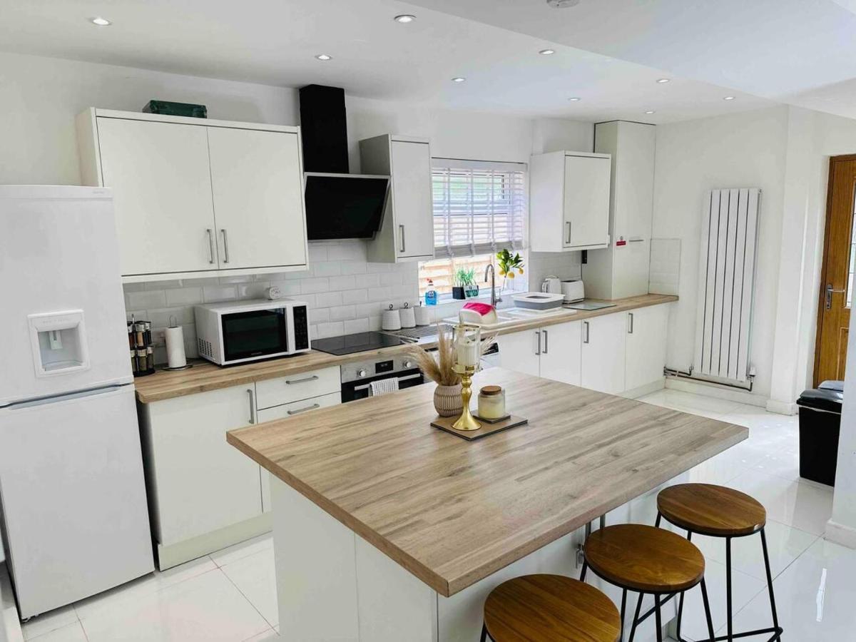 Charming 3-Bed Home Minutes From City Centre Nottingham Exterior foto